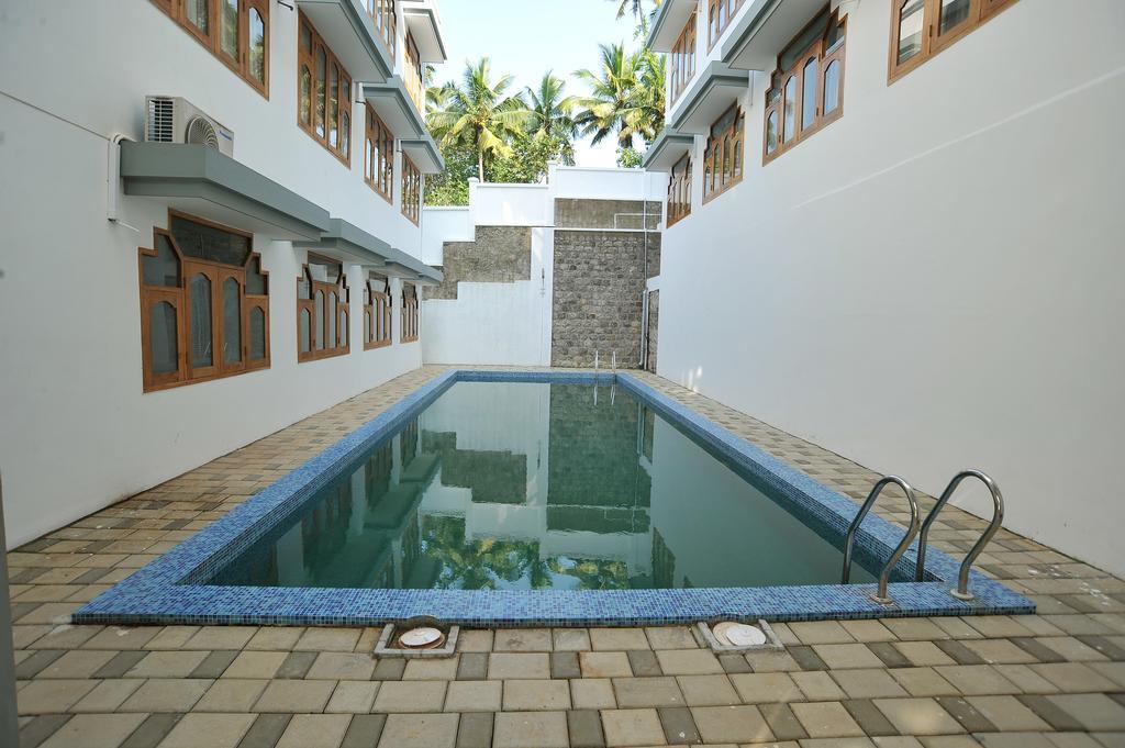 ורקלה Indraprastha Beach Resort מראה חיצוני תמונה