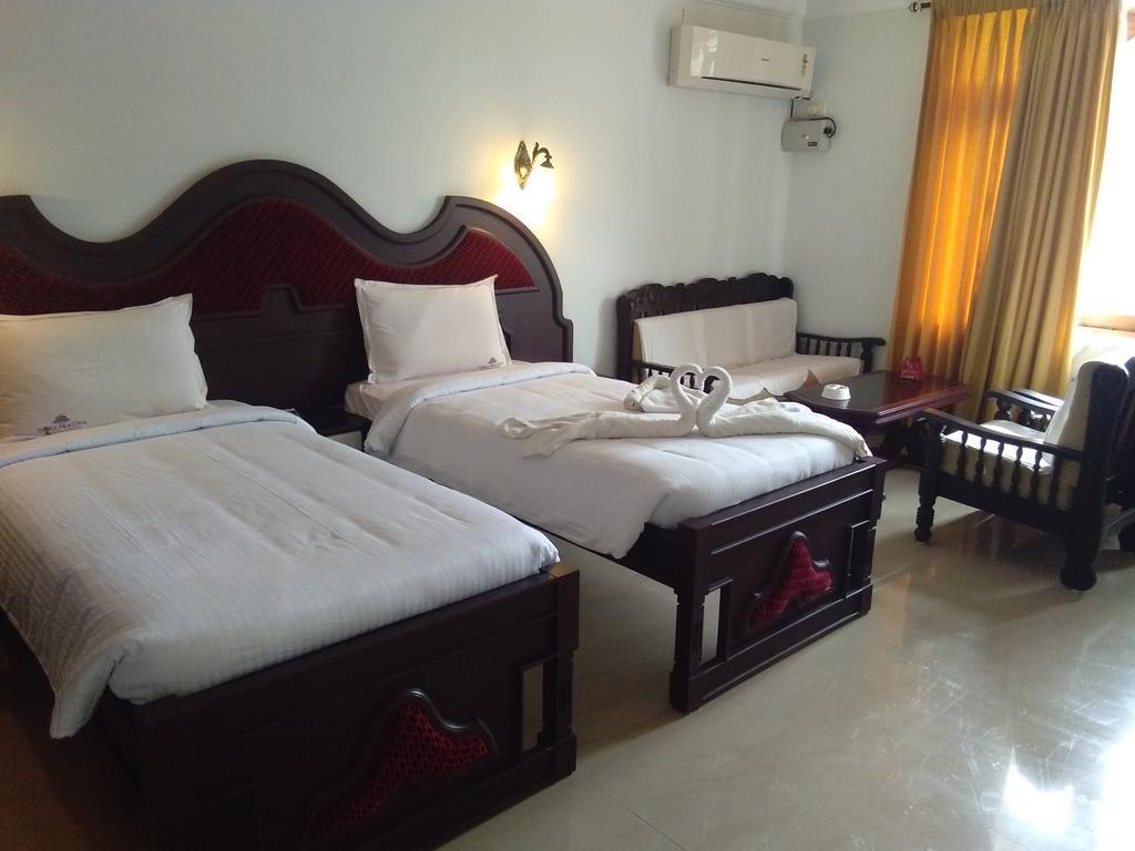 ורקלה Indraprastha Beach Resort מראה חיצוני תמונה