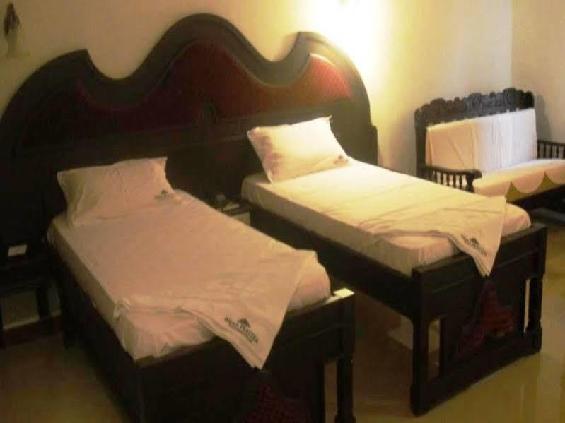 ורקלה Indraprastha Beach Resort מראה חיצוני תמונה